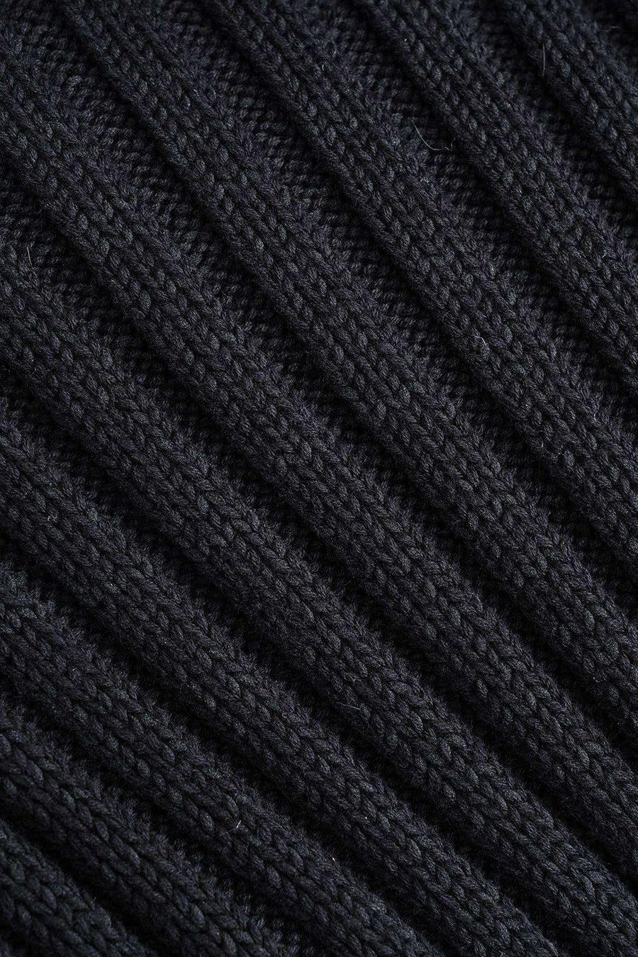 Pull Exclusif en Fourrure – Noir