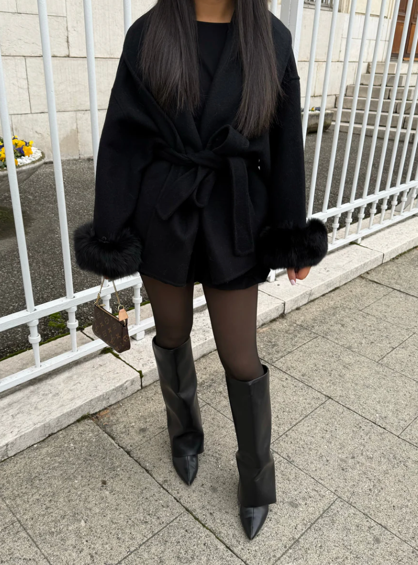 MANTEAU EN LAINE AVEC FOURRURE