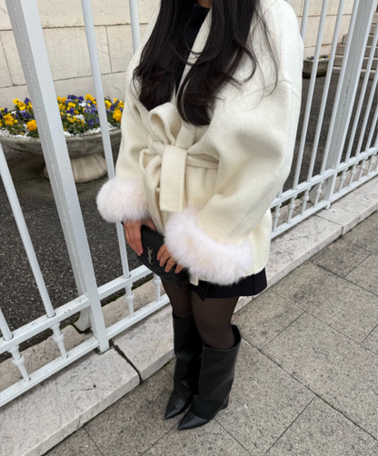 MANTEAU EN LAINE AVEC FOURRURE