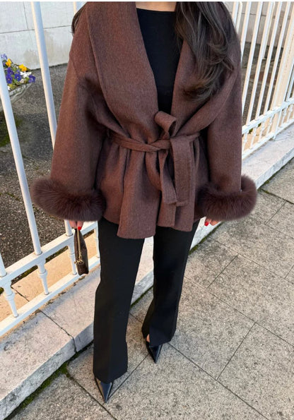 MANTEAU EN LAINE AVEC FOURRURE